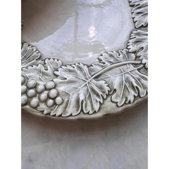 Williams Sonoma Napa Sage Green Grapes Set Of 5 Salad Plates 9" - Picture 3 of 6